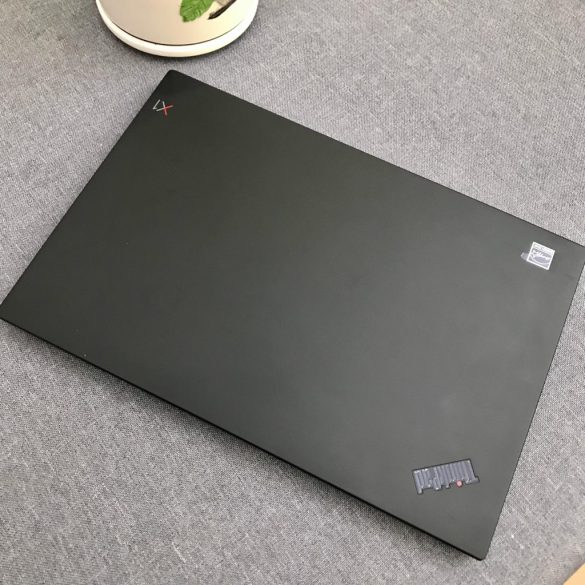 Lenovo ThinkPad X1 Carbon Gen 6 | i7-8550U | 8GB RAM | 256GB SSD | 14" FHD | használt laptop garanciával 